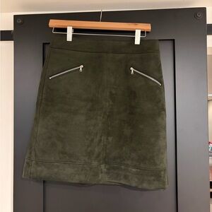 LOFT Olive Green Suede Mini Skirt w/ Zipper Accents - 4 Tall